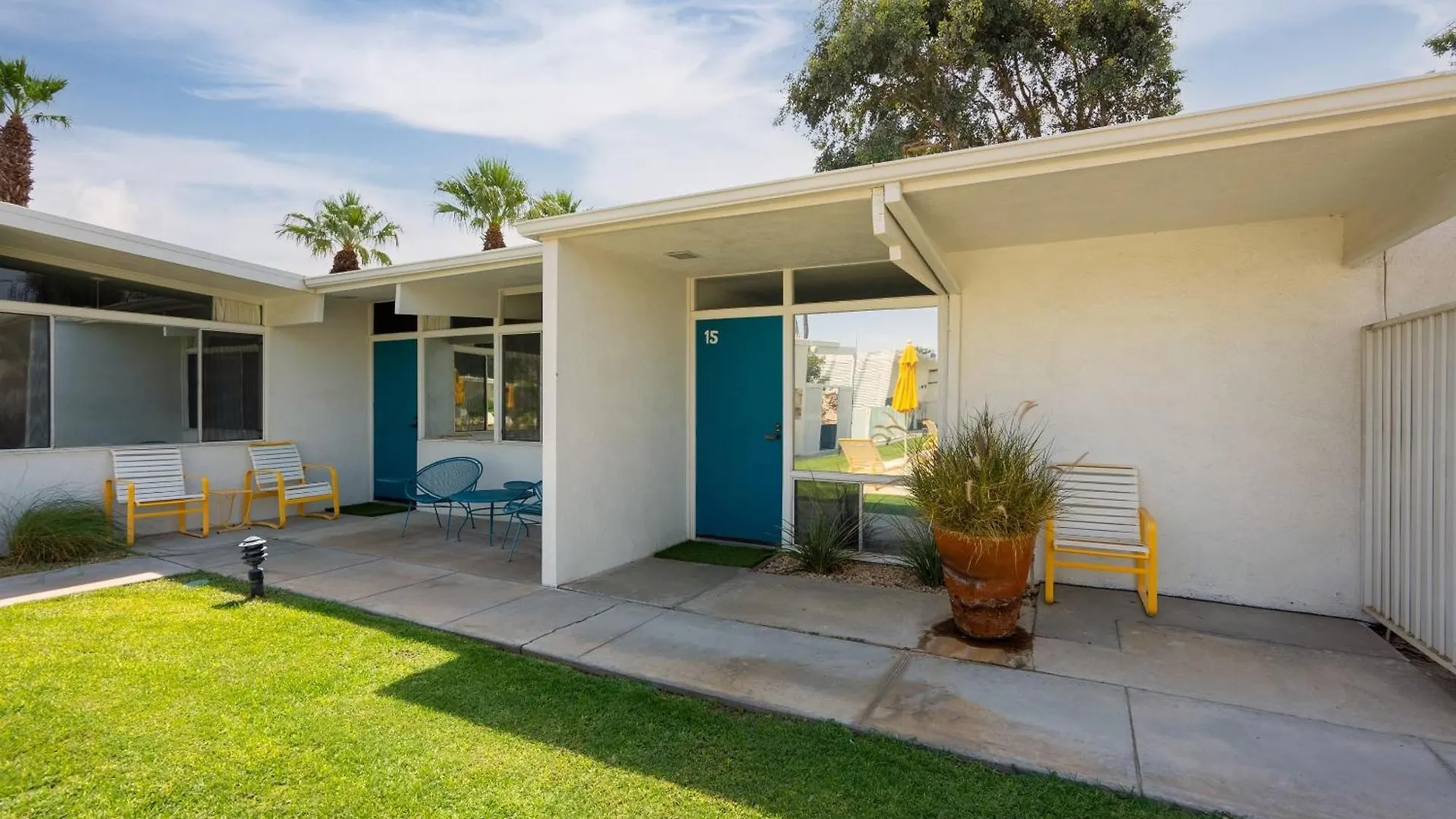 Monkey Tree Hotel By Avantstay Stylish Hotel In Palm Springs W Pool USA