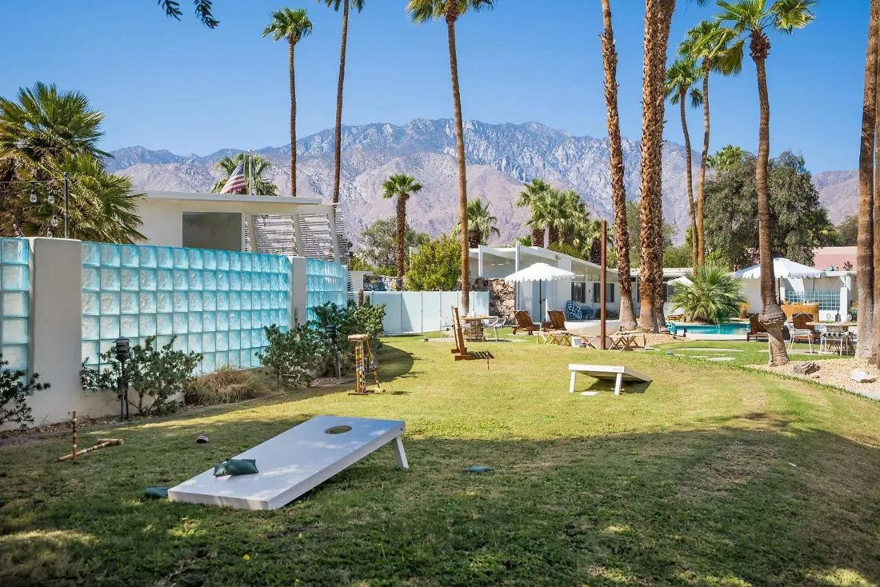 Monkey Tree Hotel By Avantstay Stylish Hotel In Palm Springs W Pool 0*,