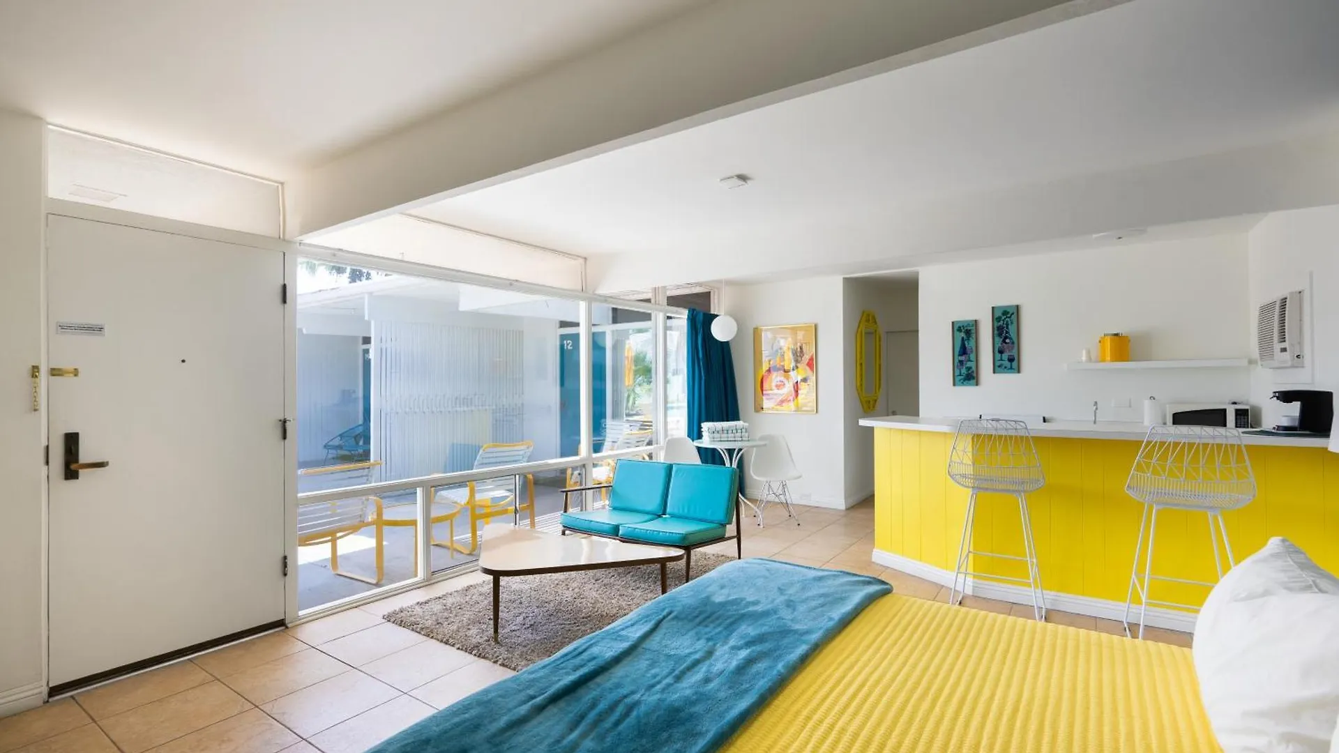 Monkey Tree Hotel By Avantstay Stylish Hotel In Palm Springs W Pool