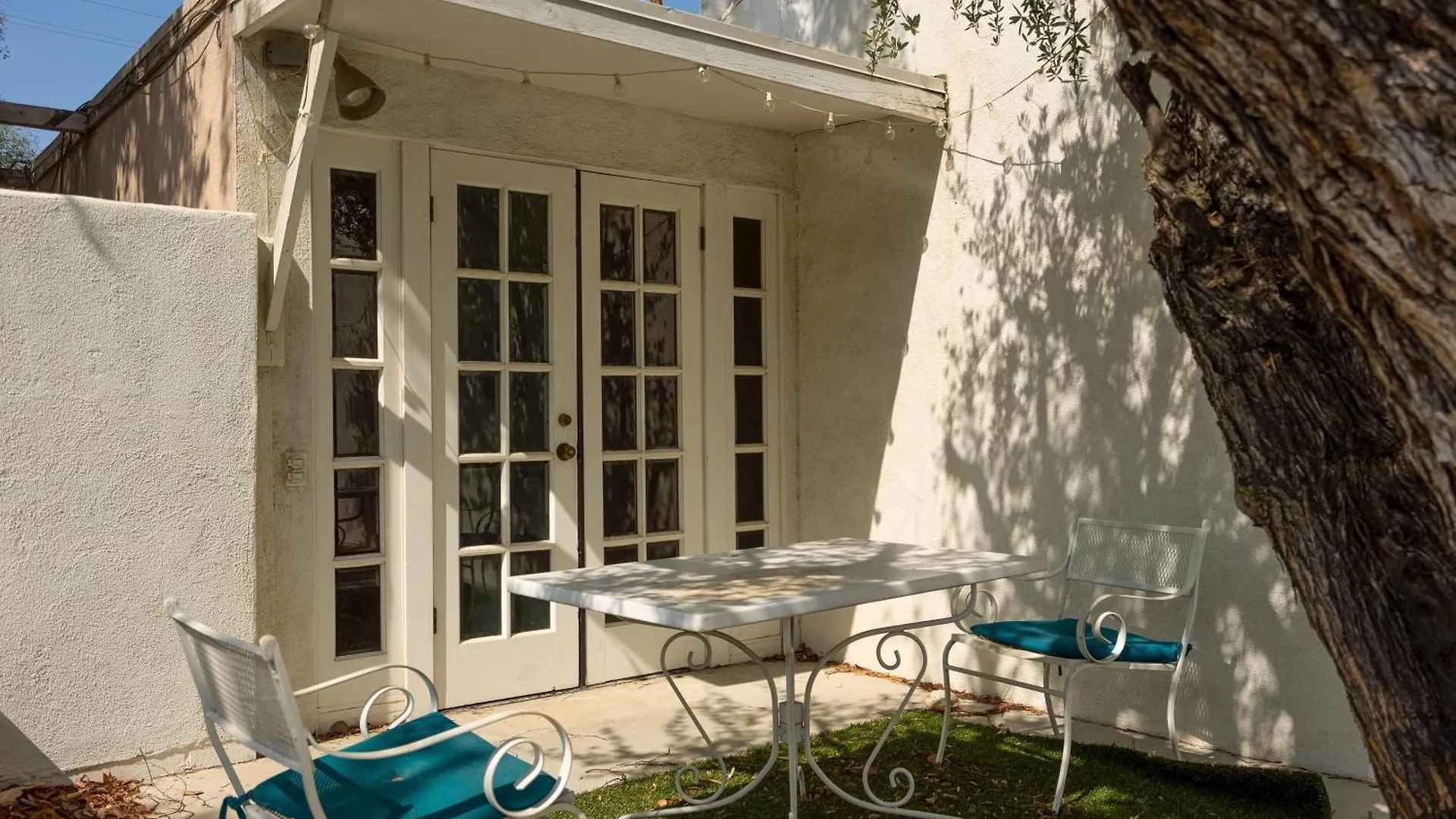 Monkey Tree Hotel By Avantstay Stylish Hotel In Palm Springs W Pool